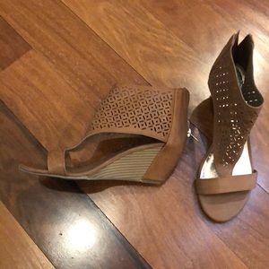 Madden Girl Brown wedge sandal